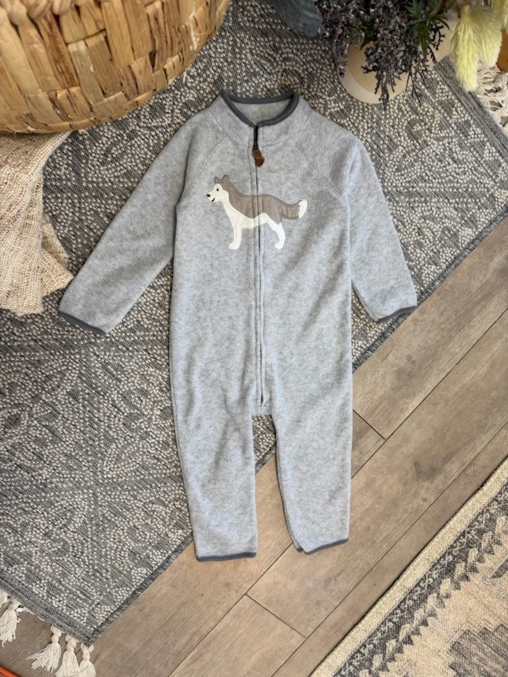 Carter's Boy Gray Husky/ Wolf Appliqué Zip Fleece Romper Long Sleeves 24 Months